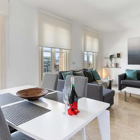 Modern U2 - Zias With Lovely Views In Heart Of Aphrodite Hills Apartment