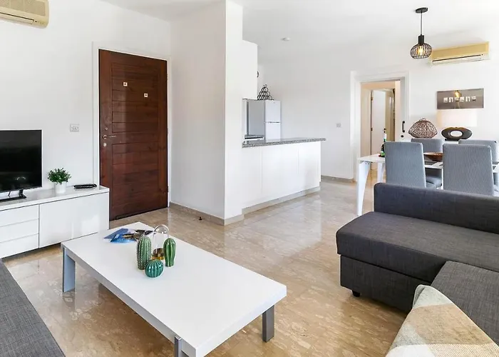 Modern U2 - Zias With Lovely Views In Heart Of Aphrodite Hills *