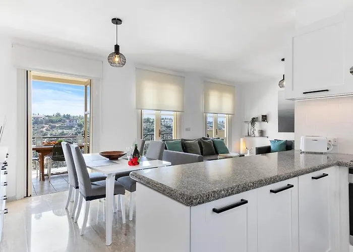 Modern U2 - Zias With Lovely Views In Heart Of Aphrodite Hills Apartmán